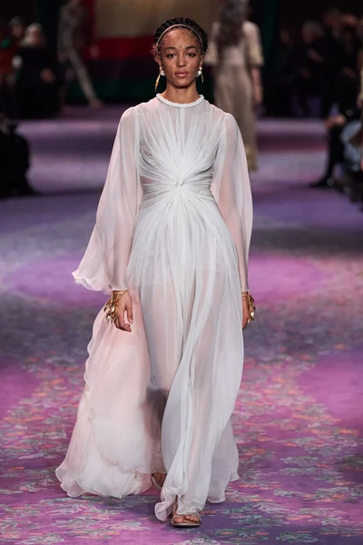 Look 14